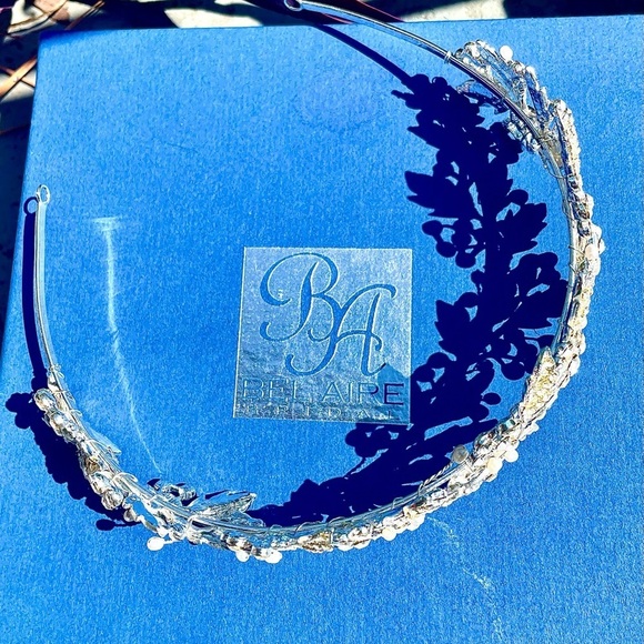 Bel Aire Bridal Tiara Crystal, Pearl & Gold Leaf Headpiece Headband RARE edition main image 7